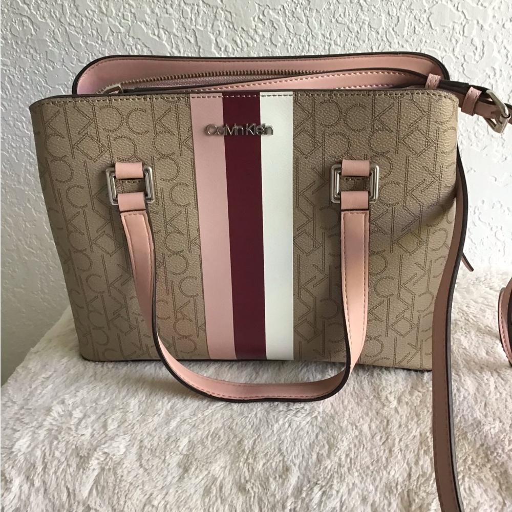 Calvin Klein Collection Beige and Burgundy Shoulder Bag